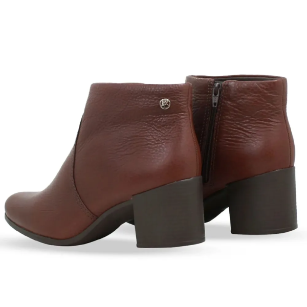 Bota Feminina Bottero em Couro Cano Baixo Burnish Marrom 346901
