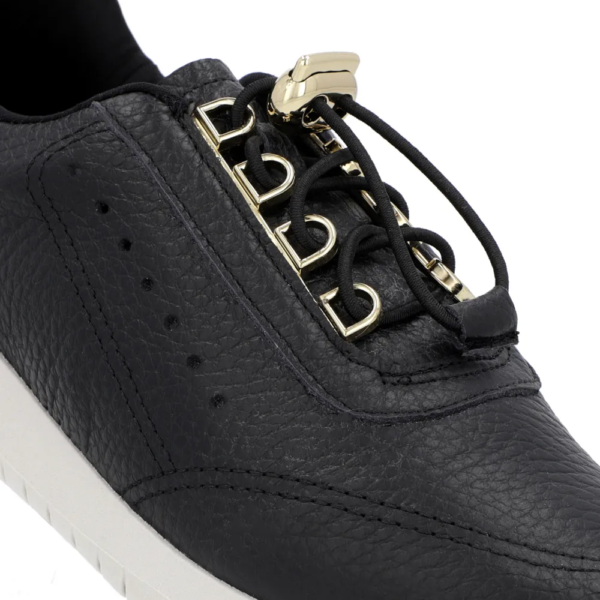 Tênis Feminino Usaflex Slip On em Couro Preto AH17024