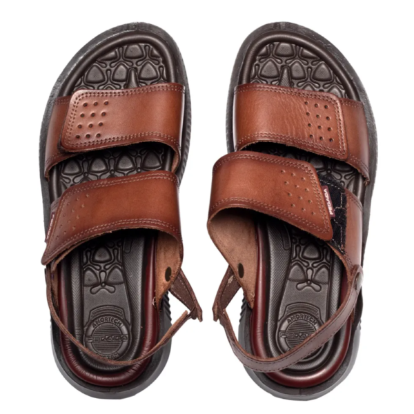 Sandália Pegada Masculina em Couro Pinhão 133154-01