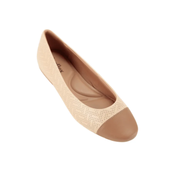 Sapatilha Feminina Usaflex em Couro Bico Redondo Off-White MM0102