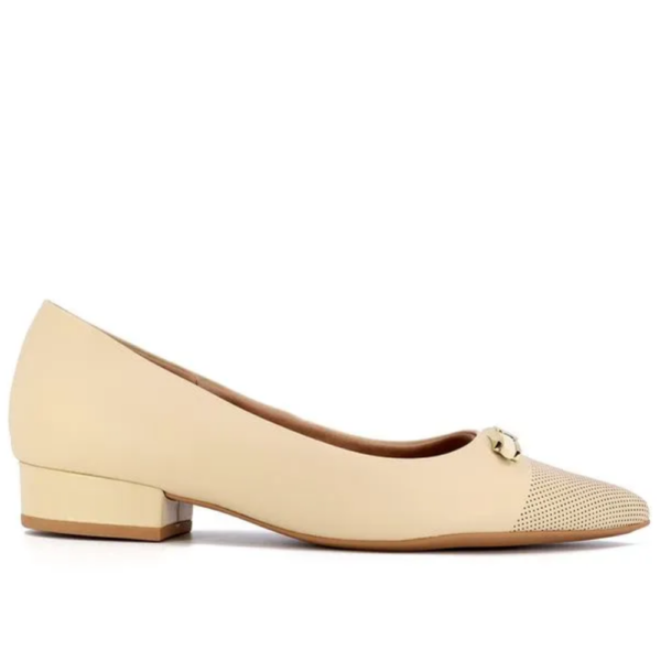 Scarpin Feminino Usaflex em Couro Bico Fino Off-white AB662