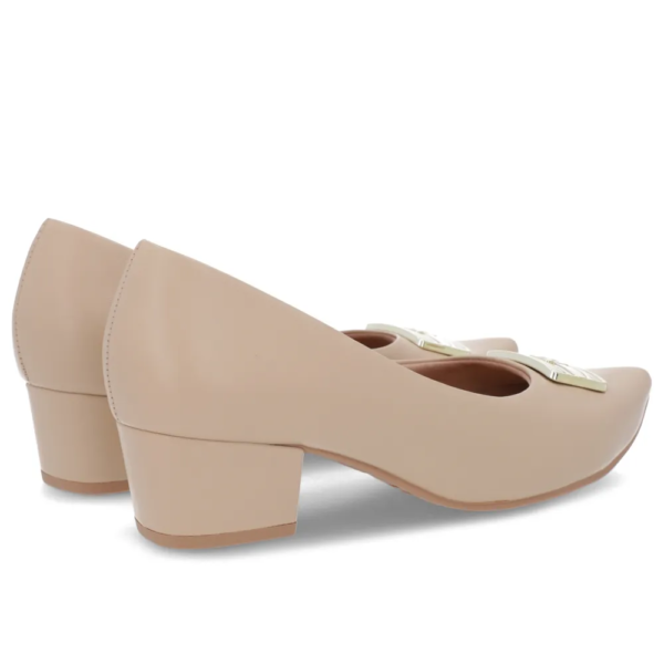 Scarpin Bico Fino Couro Bege Salto Bloco AM33002