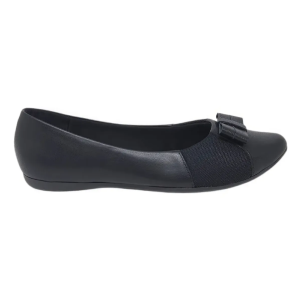 Sapatilha Feminina Usaflex em Couro Bico Redondo Preto T7567