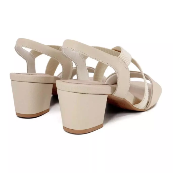 Sandália Usaflex em Couro Off-white Y8215