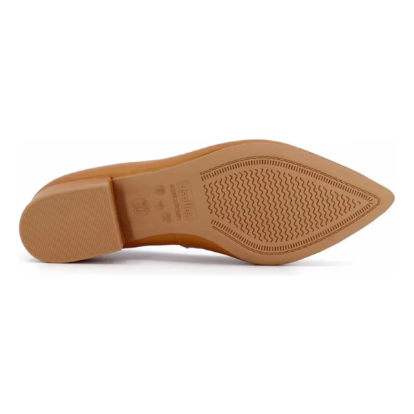 Scarpin Feminino Usaflex em Couro Bico Fino Marrom AB662