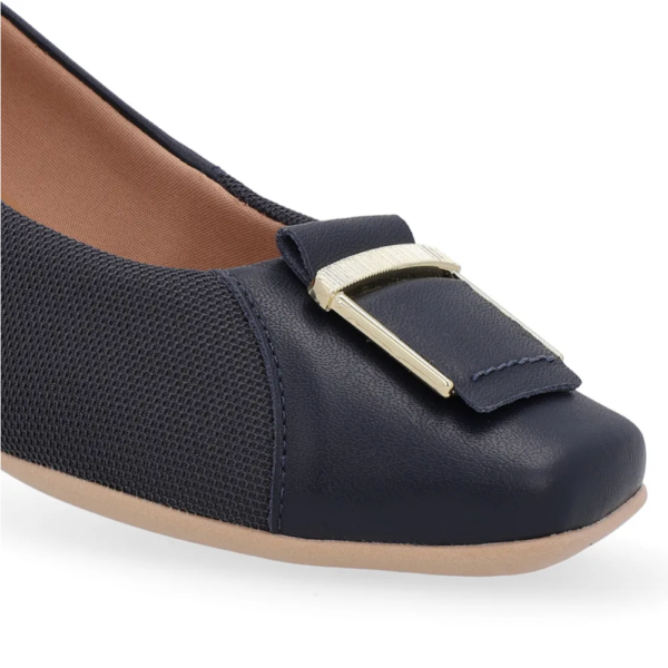 Sapatilha Feminina Usaflex em Couro Bico Redondo Azul AI1407