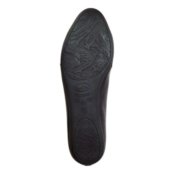 Sapatilha Feminina Usaflex em Couro Bico Redondo Preto T7567