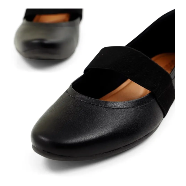 Sapatilha Feminina Usaflex em Couro Boneca Bico Redondo Preto T7551