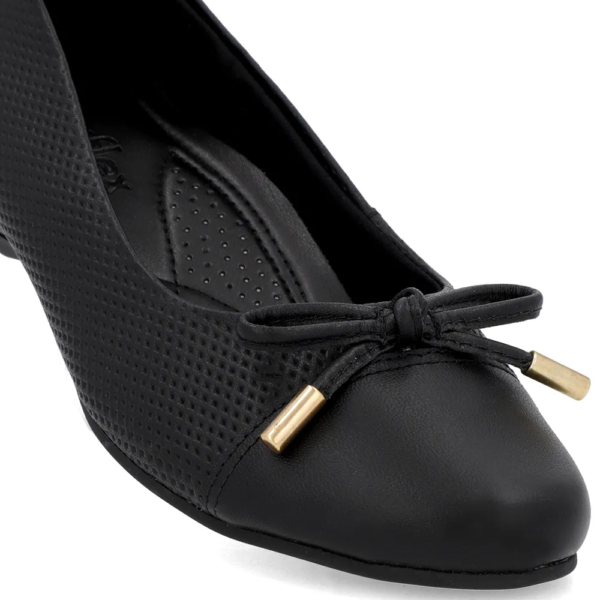 Sapatilha Feminina Usaflex em Couro Bico Redondo Preto N2278