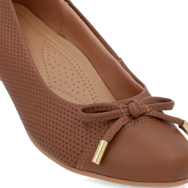 Sapatilha Feminina Usaflex em Couro Bico Redondo Marrom N2278