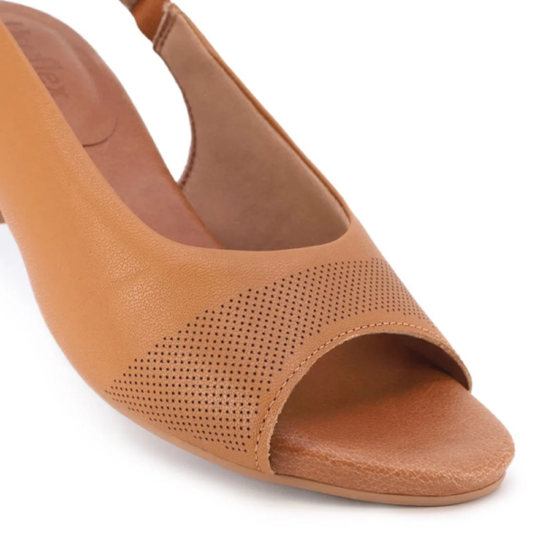 Sandália Usaflex Slingback em Couro Marrom Y8214