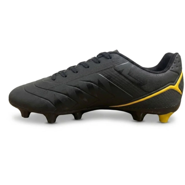 Chuteira Campo Umbro Attak III Preto Amarelo U03FB00375