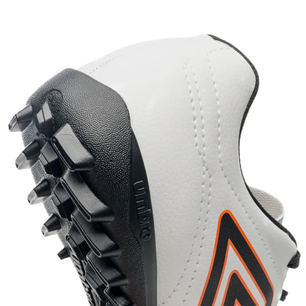 Chuteira Society Umbro Class Footballer Branco e Preto U01FB00327