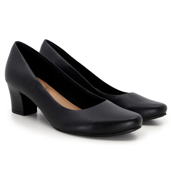 Scarpin Feminino Usaflex Salto Médio em Couro Preto Q6692