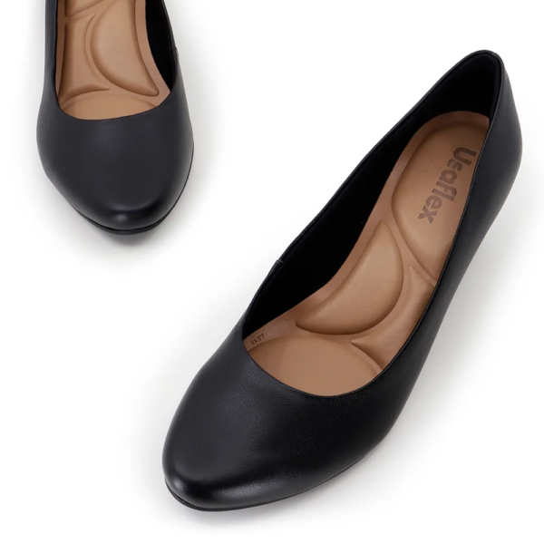 Scarpin Feminino Usaflex Salto Médio em Couro Preto Q6692
